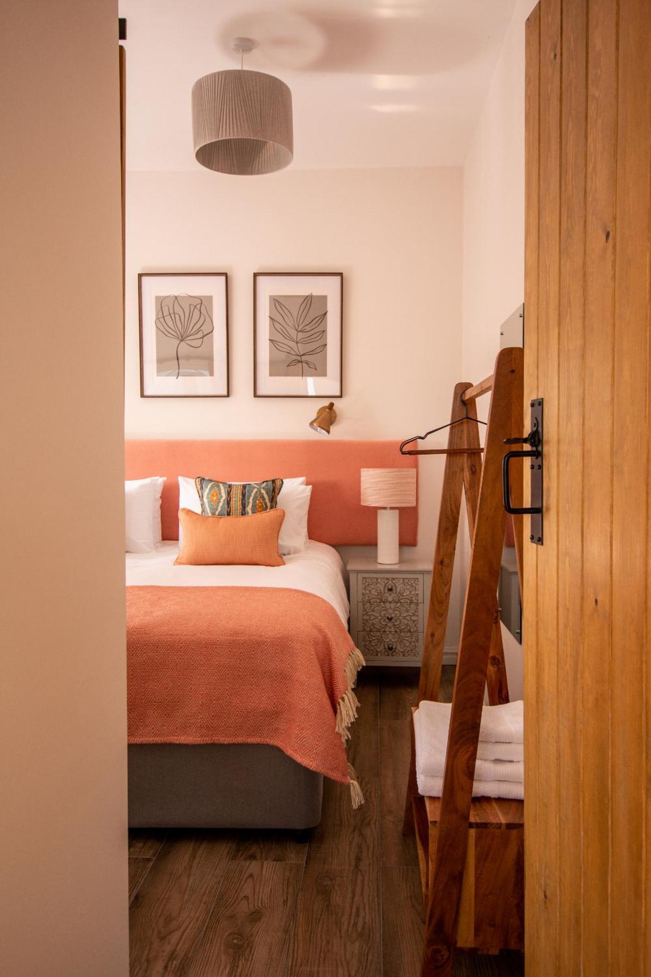 Finwood Green Farm Holiday Cottages-The Calf Shed And The Milk Parlour Henley-in-Arden Room photo